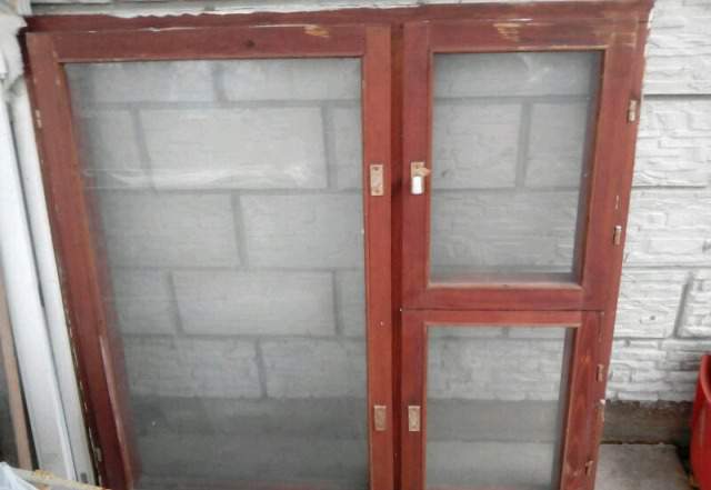Железные двери ворота для гаража, деревянное окно