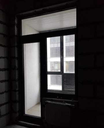 Черусти алюминиевое окно с дверью на балкон 2 шт