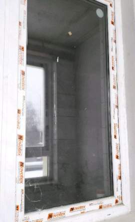  окно балконное в 1 стекло и балконная дверь